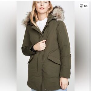 Woolrich Dark Green Coat with Fur Hood